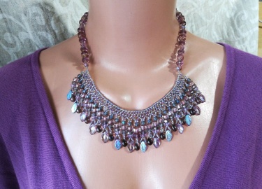 Как смастерить красивое колье из бисера и бусинок своими руками. Мастер-класс по плетению колье &laquo;коралловые веточки&raquo;.
