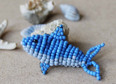 В нашем блоге вы узнаете, как сделать различные украшения из бисера, а также техники плетения бисером.&nbsp;
