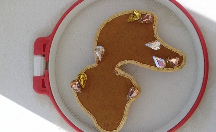 брошь из бисера